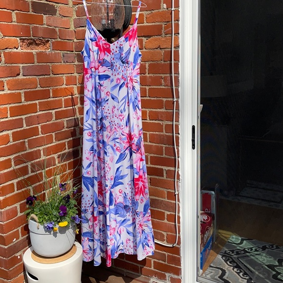 Jennifer Lopez Dresses & Skirts - 🍍🍍4 for $22 JLO maxi dress large